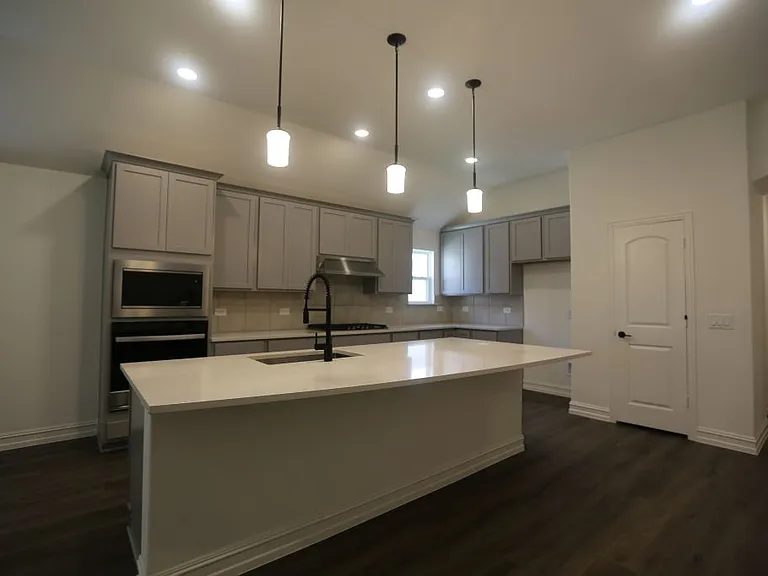 3412 Marginal Dr — Photo 46