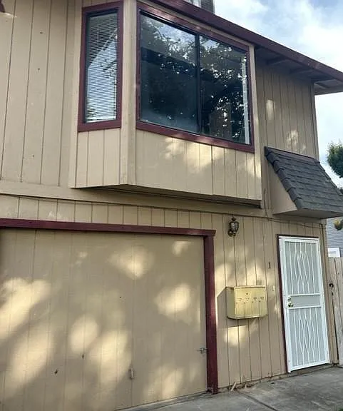 200 S California St #1 — Photo 1