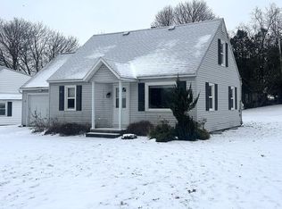 3 Wills Dr, New Hartford, NY 13413