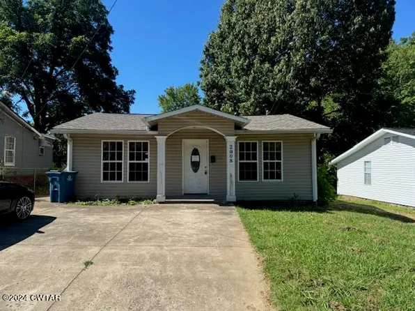 2008 E Mitchell St, Humboldt, TN 38343