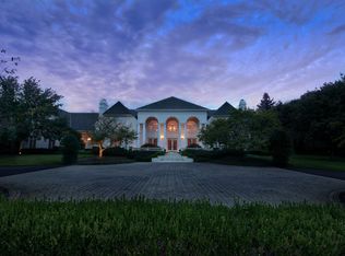 4 Laredo Dr, Colts Neck, NJ 07722