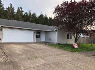 1252 Kees St, Lebanon, OR 97355
