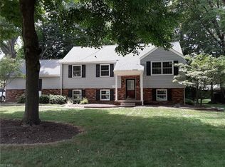 1108 Beechwood Dr, Tallmadge, OH 44278