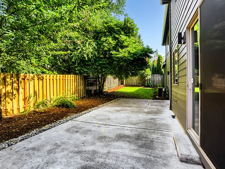 13109 SE Snowfire Dr — Photo 24