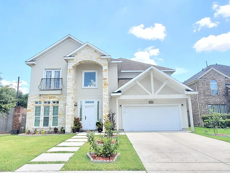 3715 Aldridge Dr — Photo 1