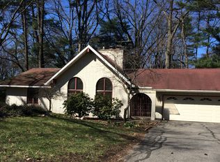 364 Waukazoo Dr, Holland, MI 49424