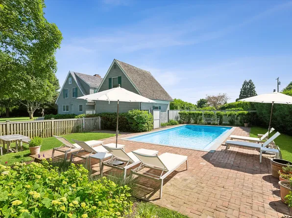 406 Hayground Rd, Water Mill, NY 11976