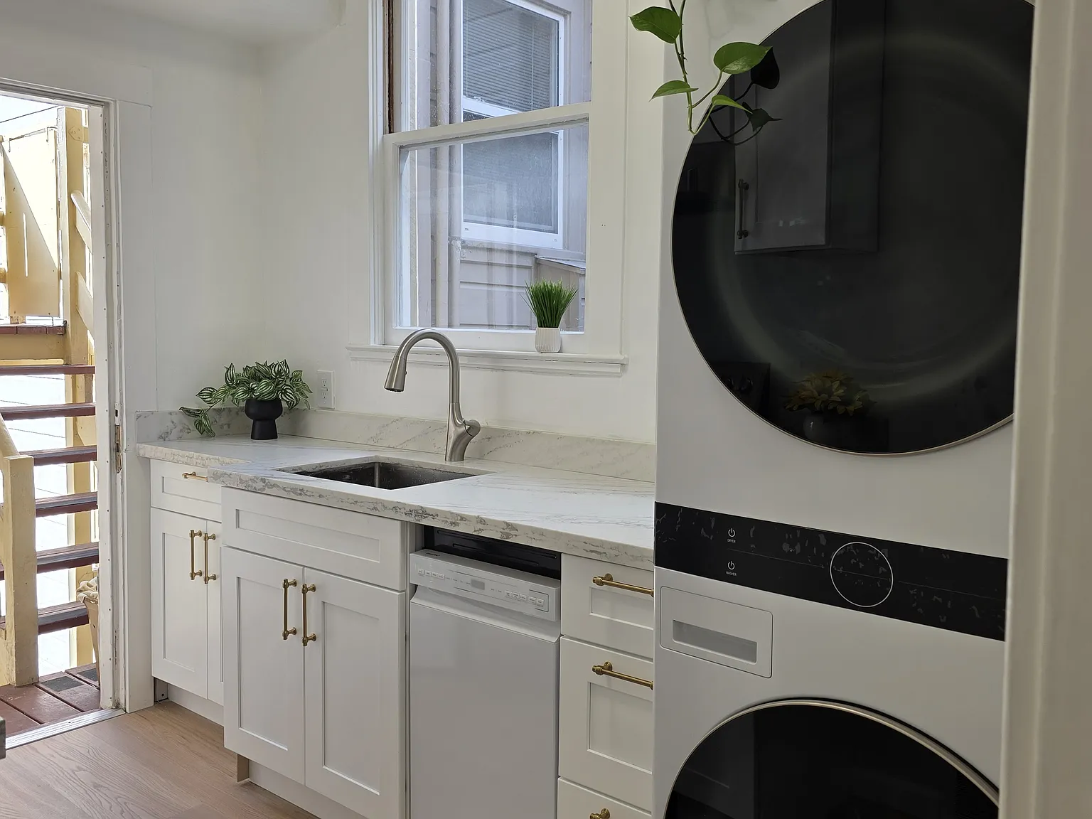 1 bed, $4,200 — Photo 4