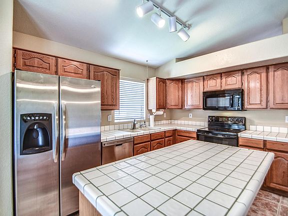 5th image of 6942 E Lomita Ave