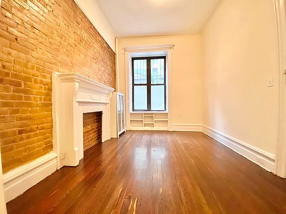 2nd image of 243 W 107th St APT 1E