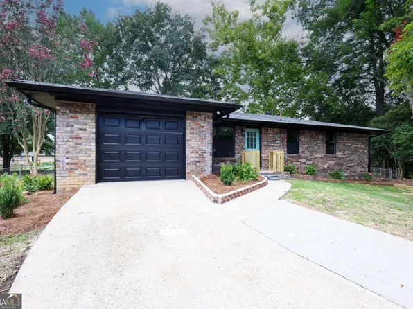 2391 Prestige Valley Ct, Morrow, GA 30260