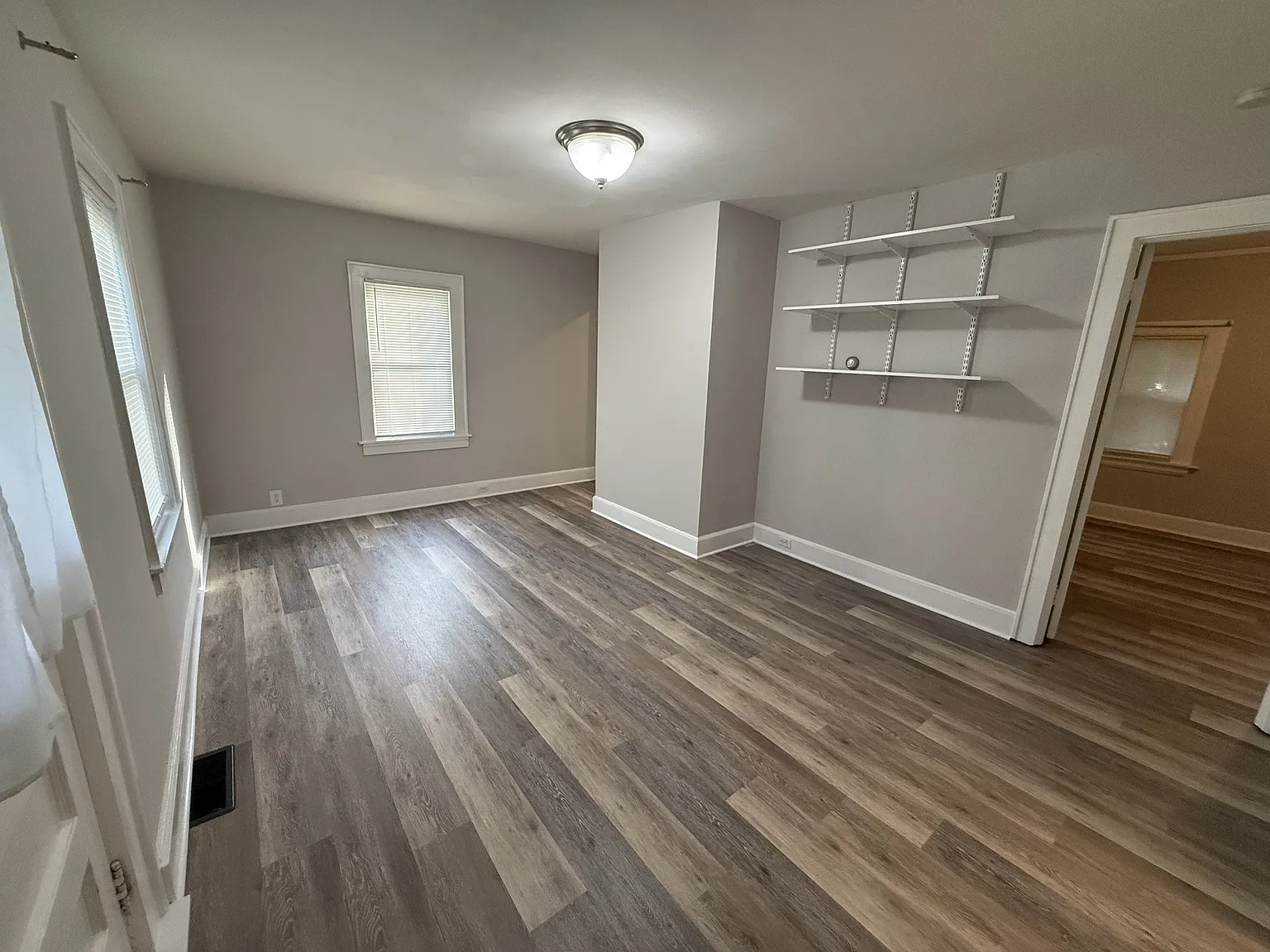 247 Edin Avenue — Photo 2