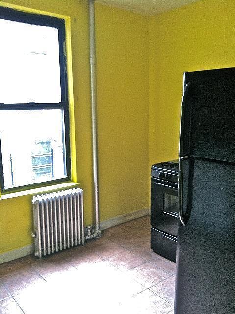 2nd image of 176 E 176th St APT 5D