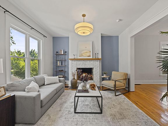 2nd image of 1563 Clifton Ave