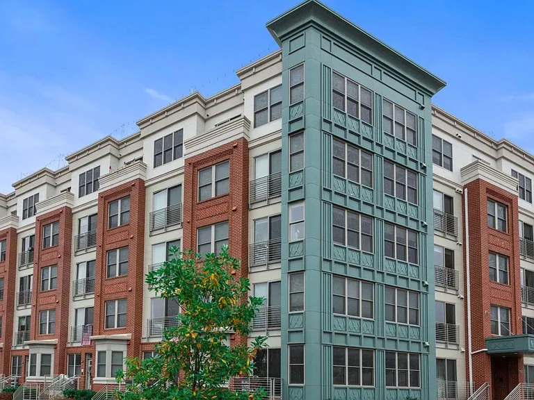 1350 Maryland Ave NE #316 — Photo 1