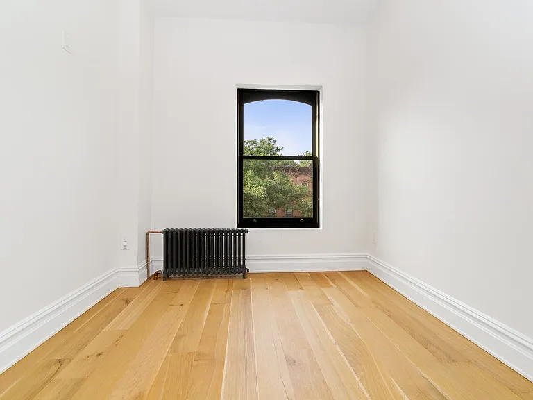 354 Macon St #2 — Photo 10