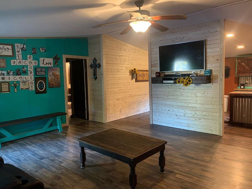 1st image of 111 Lago Ln