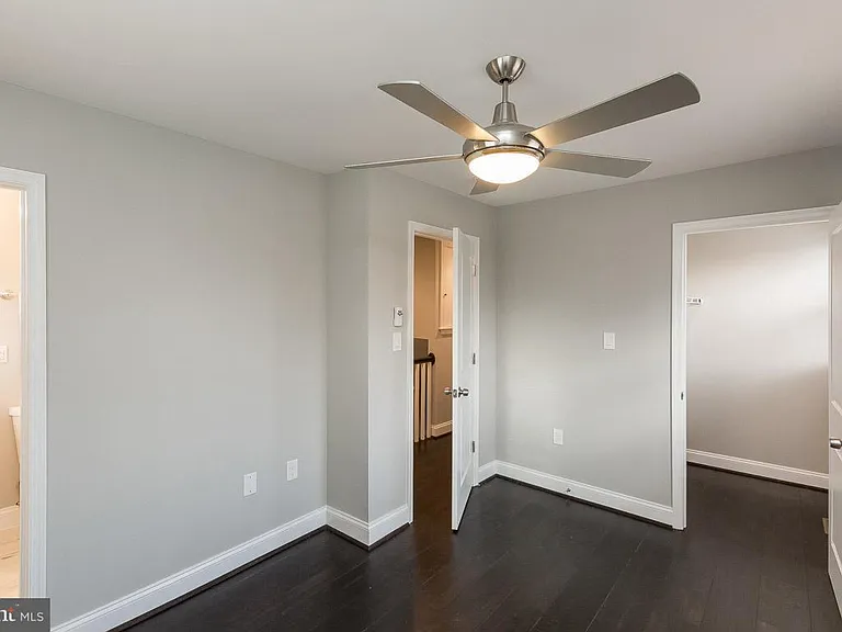 951 Jefferson St NE — Photo 15