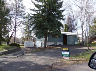 131 N Hilltop Ave, Hines, OR 97738