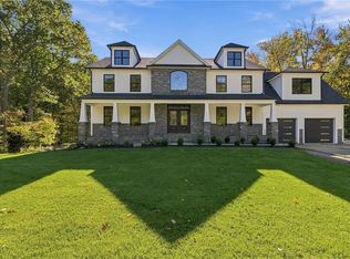 12 Beechwood Dr, Cranston, RI 02921