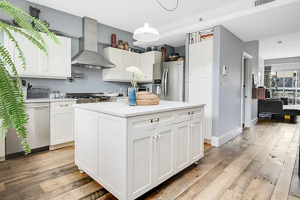 Rented by Compass | media 15