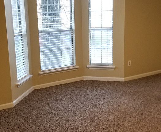 5th image of 70 Creekwood Dr