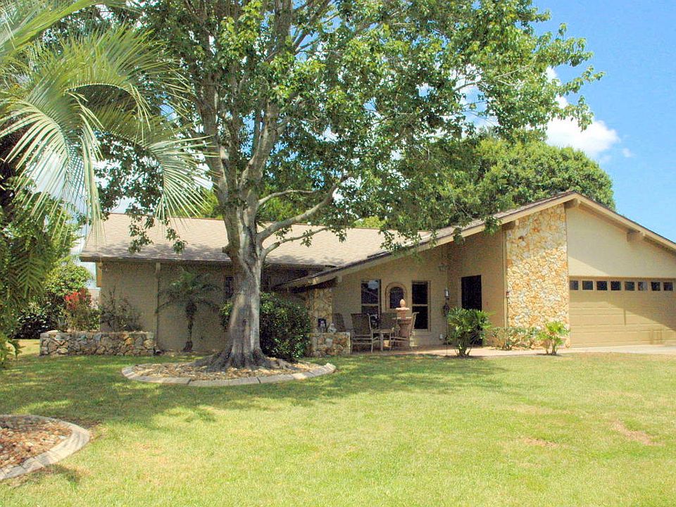 1st image of 1889 Seclusion Dr