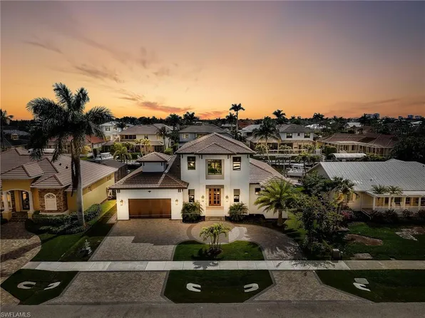 1813 Menorca CT, MARCO ISLAND, FL 34145