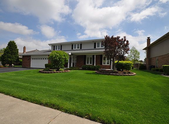 2nd image of 15413 Sheffield Ln