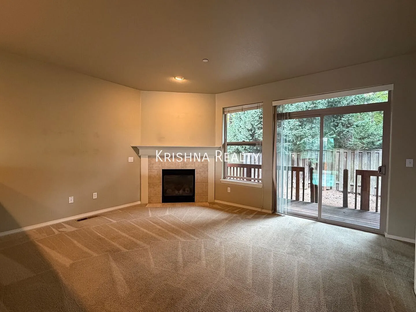 Charming 3 BD | 2.5 BA | Single-Family Home | Prime Murray Hill Location In Beaverton — Photo 2