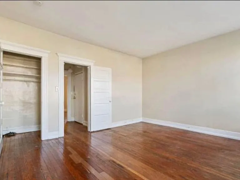 2916 Guilford Ave — Photo 6
