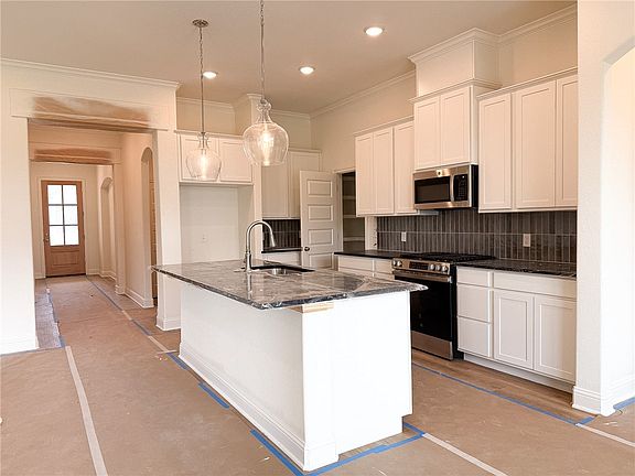 3rd image of 3010 Teller Dr