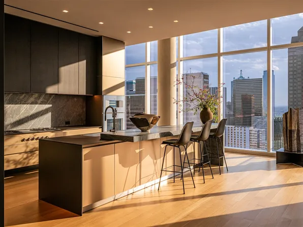 1747 Leonard St Suite 2601, Dallas, TX 75201