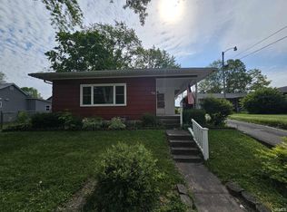 621 S High St, Winchester, IN 47394