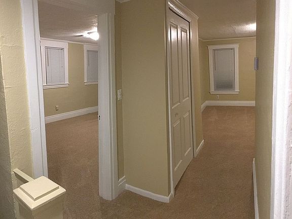 4th image of 133 Curry Ave