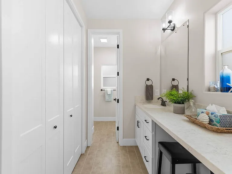 bathroom upstairs