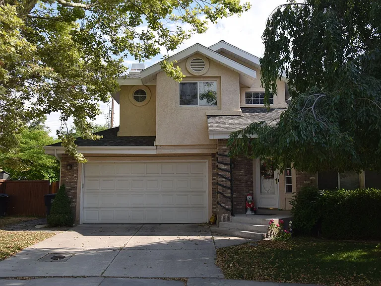 2122 E Rainbow Point Dr — Photo 1