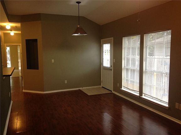 3rd image of 8706 Weiser Dr #B