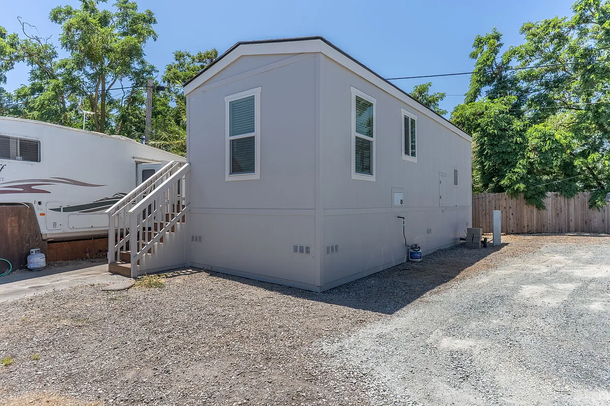 Building Photo - 4610 Gateway Rd