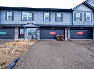 5197 Long Pointe Pass, Woodbury, MN 55129