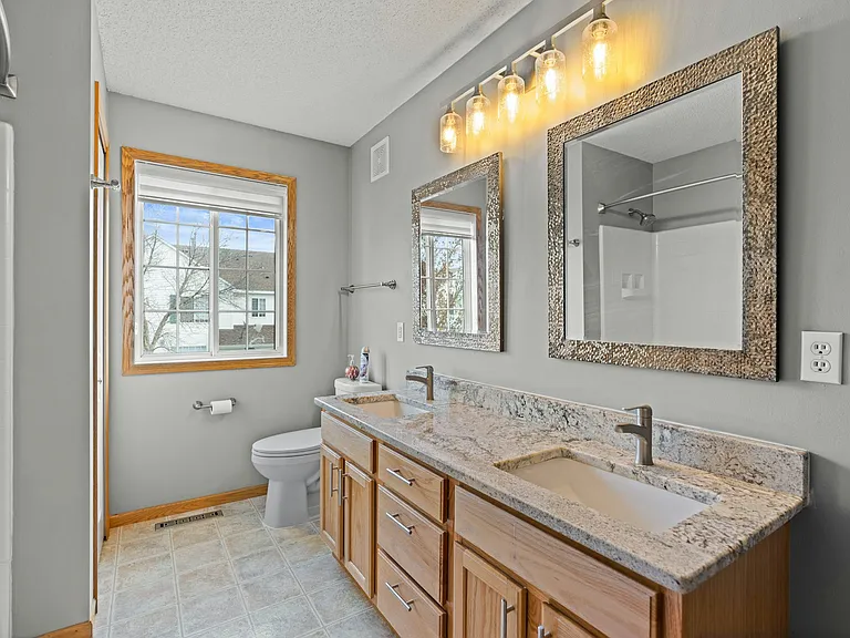 Bathroom / Dual Sink Vanity