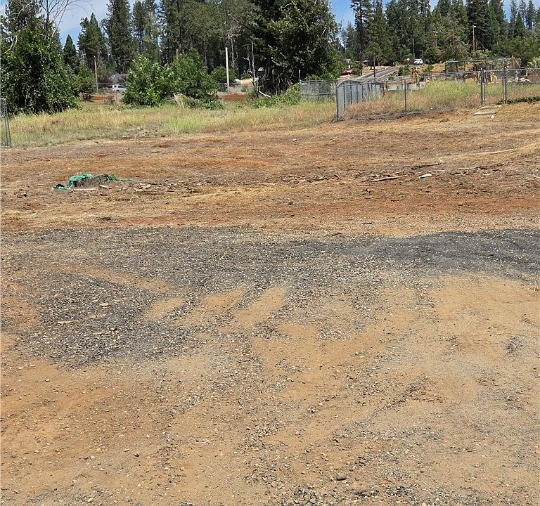 2nd image of 1565 Adams Rd