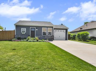 927 W Cermak Rd, Braidwood, IL 60408