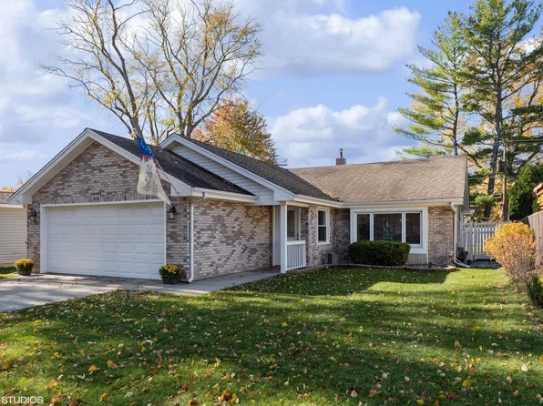 808 S McKinley Ave, Arlington Heights, IL 60005