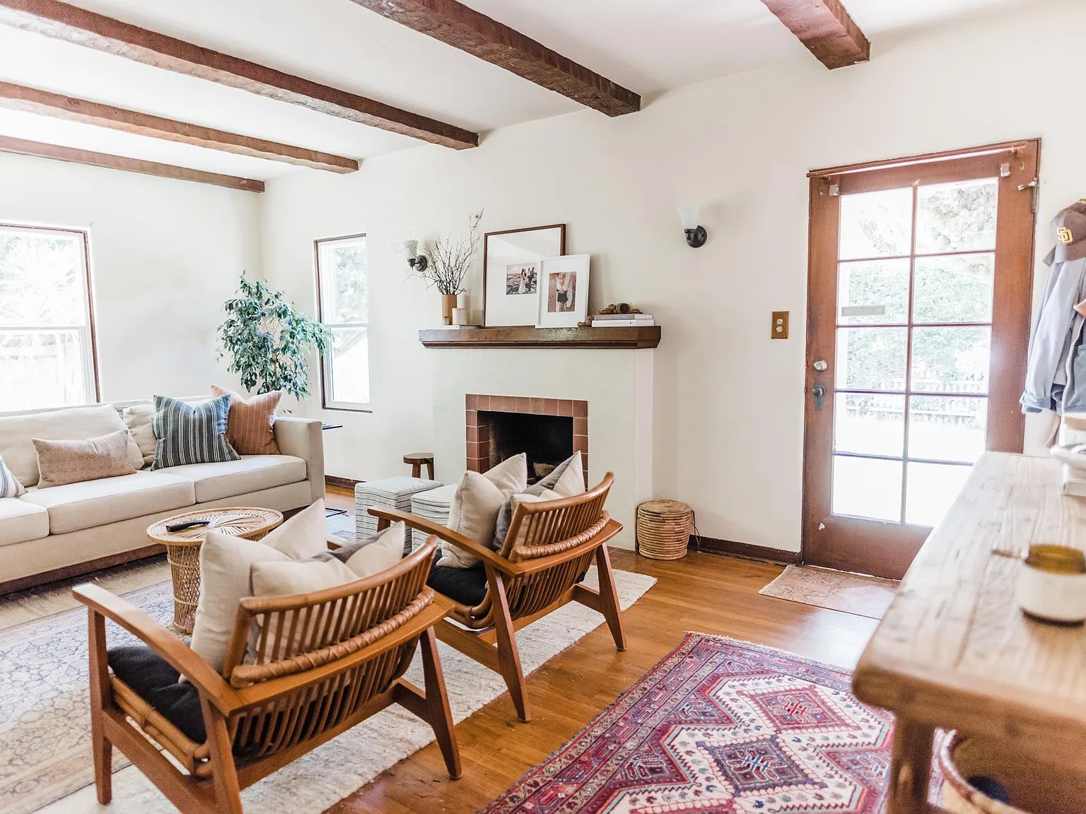 2 bed, 1200 sqft, $4,500 — Photo 3