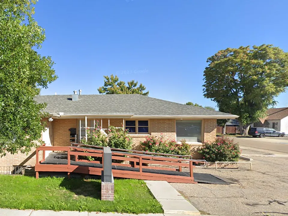 229 E Logan St #B101