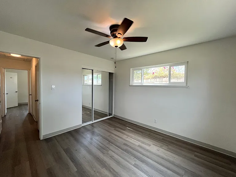 12728 Linnell Ave — Photo 8