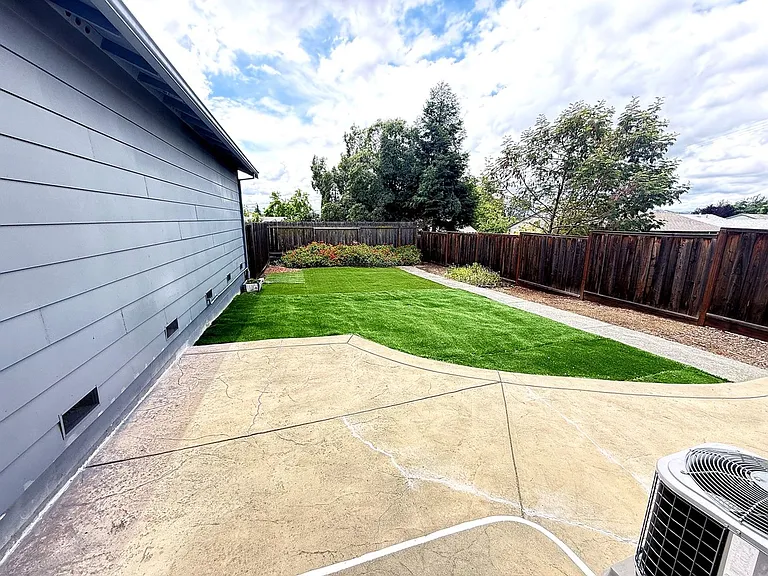 2314 Upland Dr — Photo 14