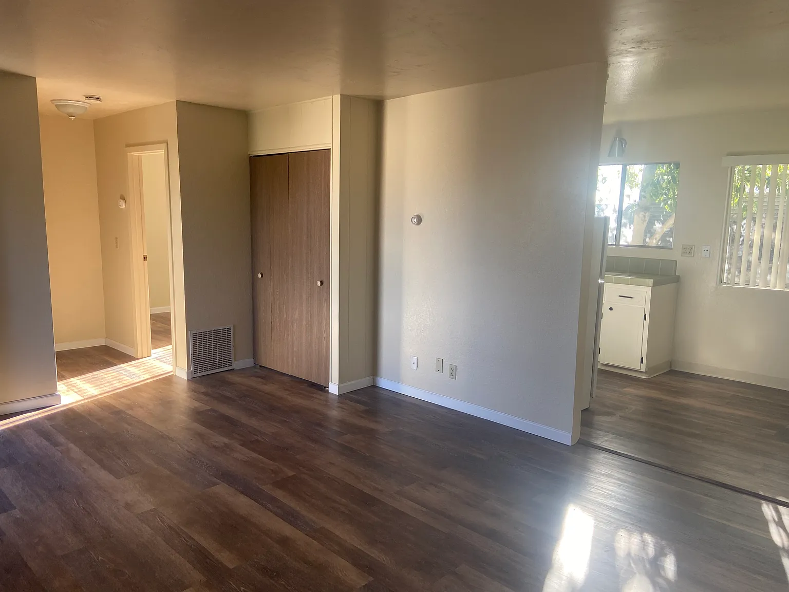 1 bed, $2,350 — Photo 2