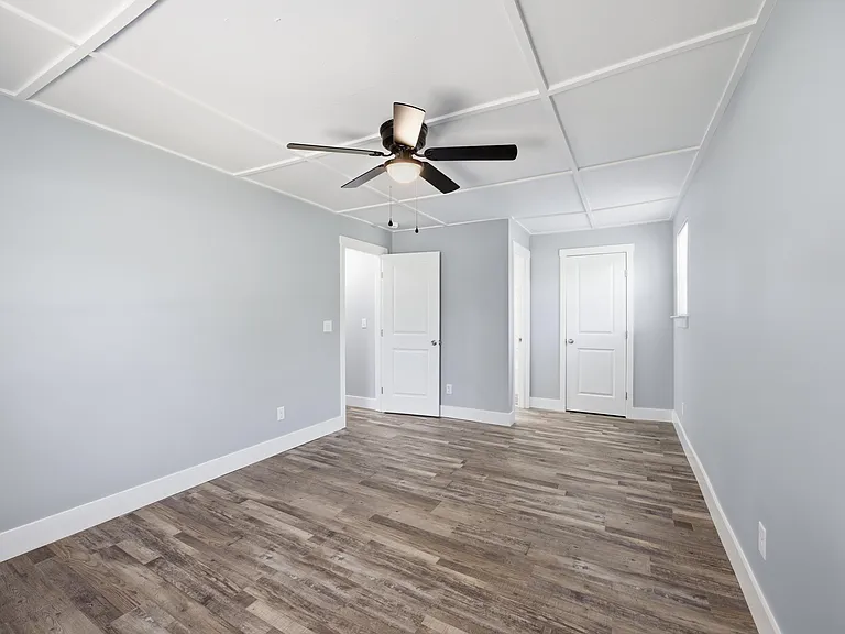7713 Canyon Dr — Photo 15